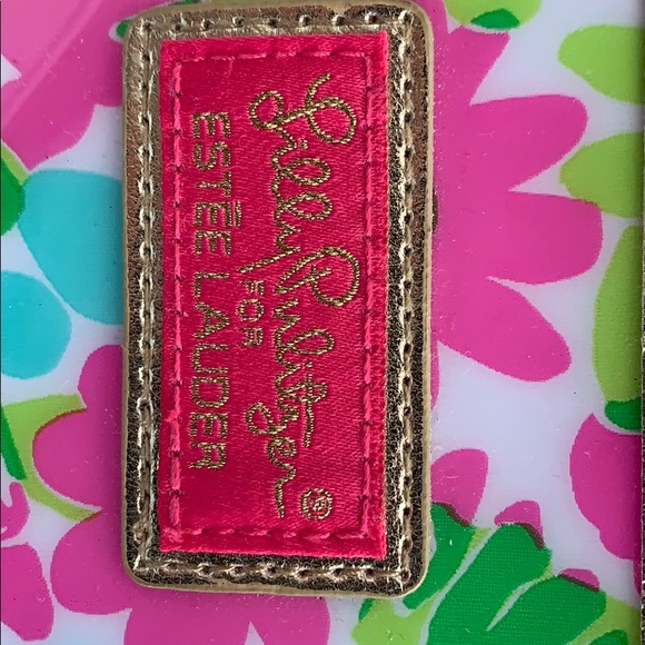 Lily Pulitzer make-up bag - Picture 4 of 4